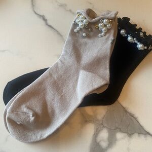 NWOT Socks with faux pearls in tan or black